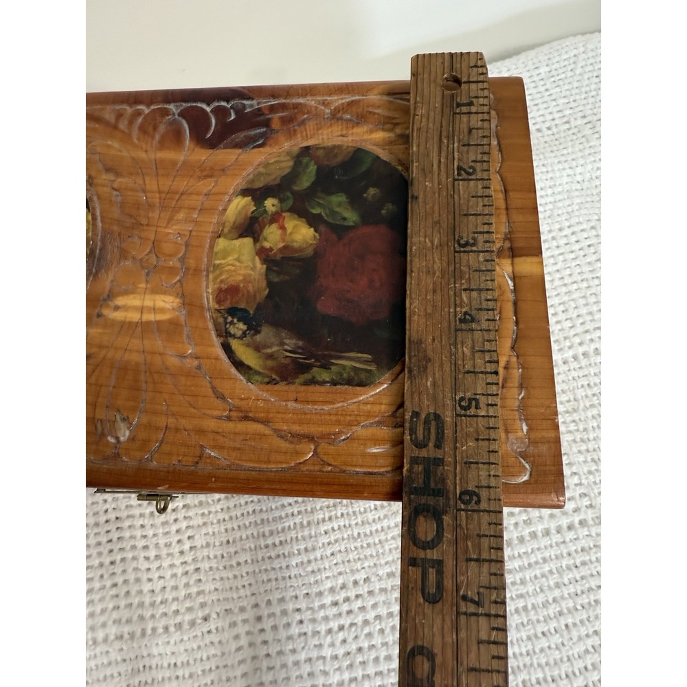 Vtg Wood 1950s Carved Candy Jewelry Box Floral Lid Inset Mirror Dovetailed - Picture 8 of 8